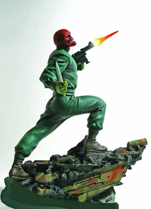 Statues Bowen avec captain america