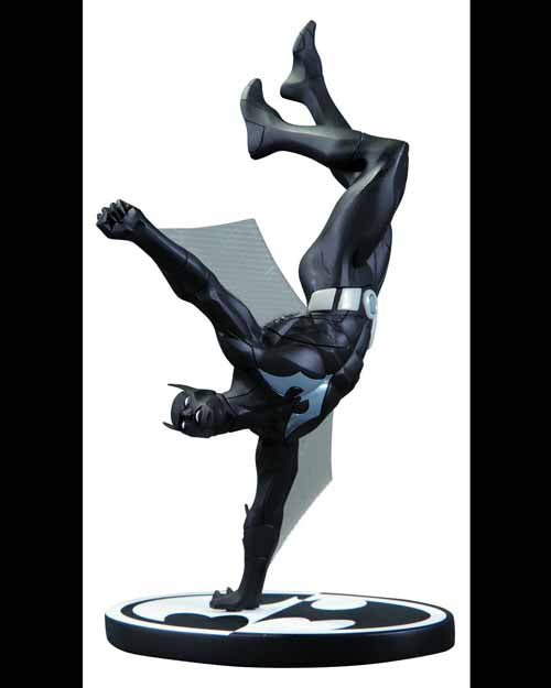 Batman Black And White Batman Beyond Statue --0