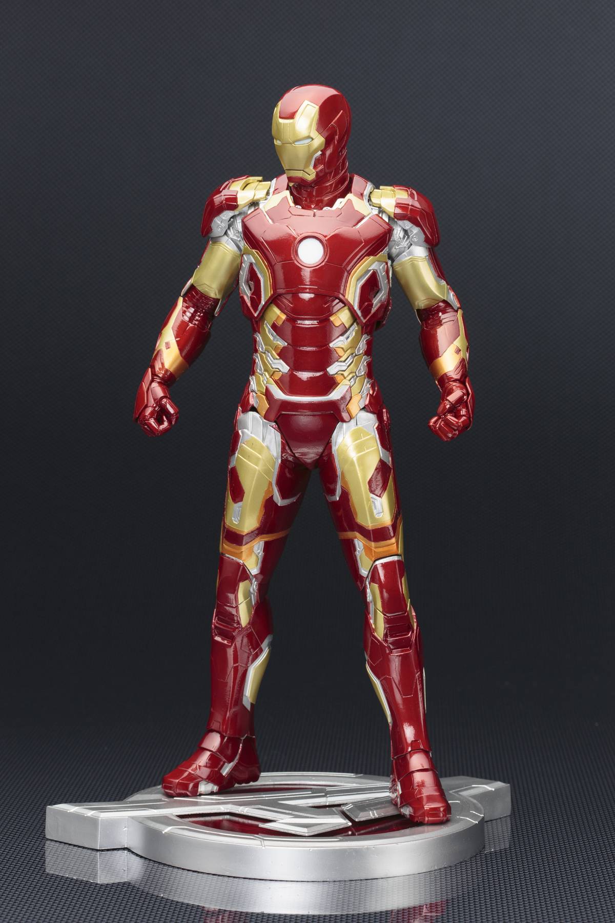 Avengers Age Of Ultron Iron Man Mark 43 ARTFX Statue Marvel --0