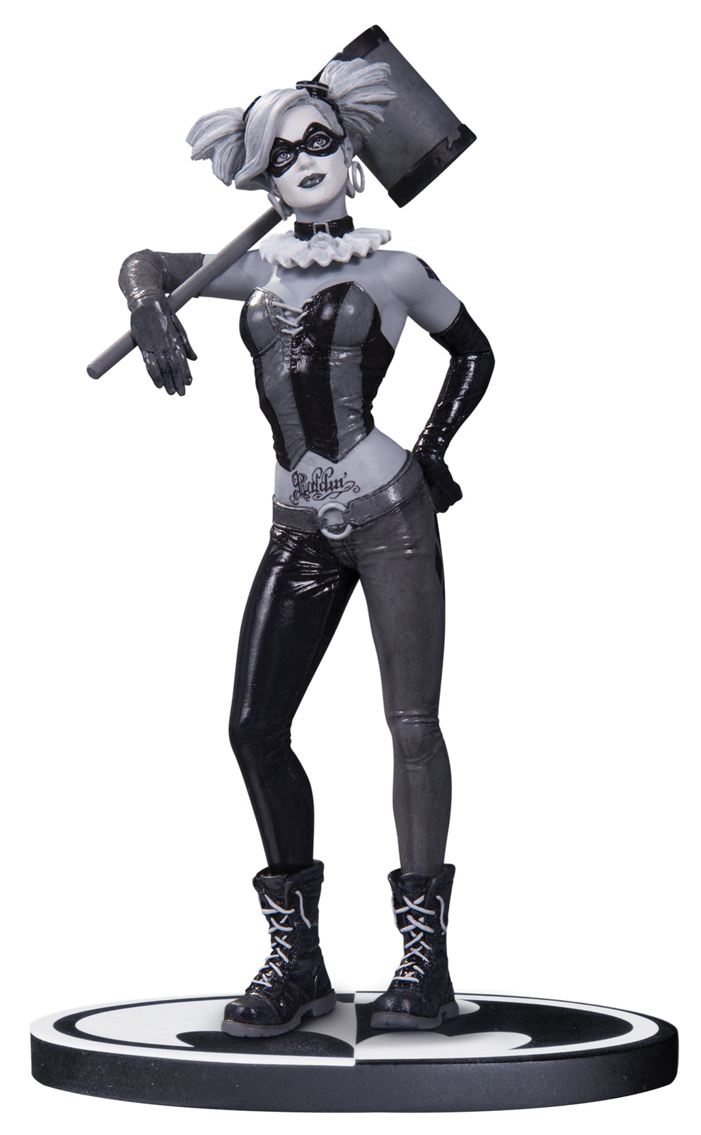 Batman Black & White Harley Quinn Statue By Bermejo -- DC Comics --1