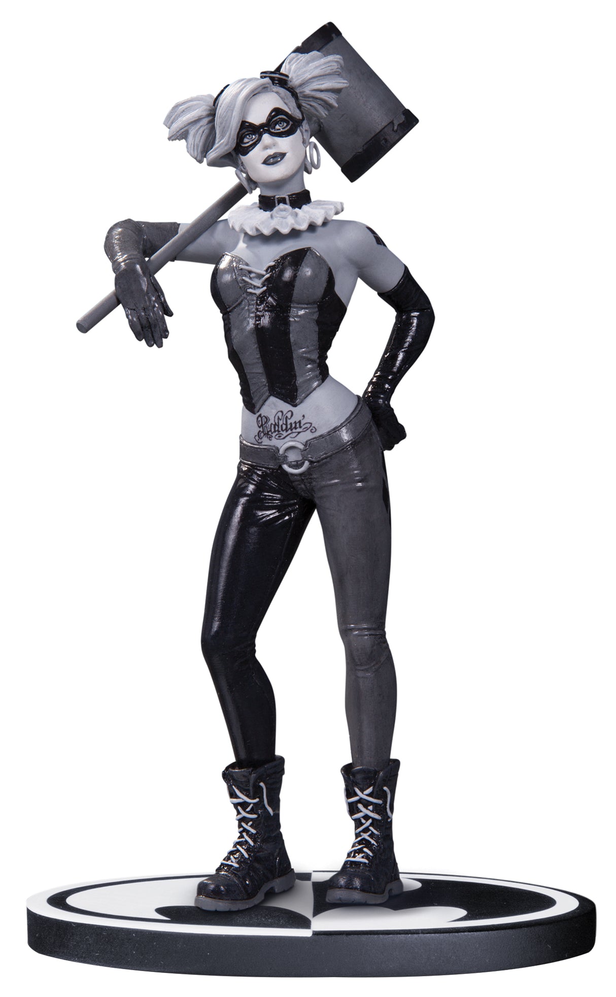 Batman Black & White Harley Quinn Statue By Bermejo -- DC Comics --1