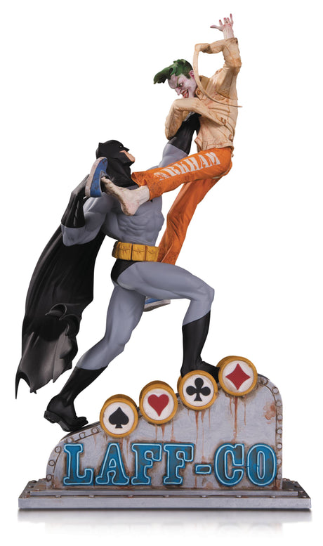 Batman vs Joker Laff Co Battle Statue | Dark Knight DC Comics --0