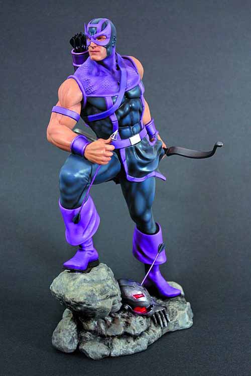 Hawkeye Classic Avengers Fine Art Statue -- Kotobukiya --0