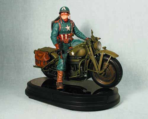 Captain America/Motorcycle Statue -- Avengers Gentle Giant --0
