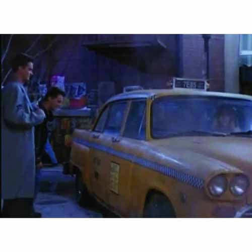 Friends Phoebe Buffay 1977 Checker Taxi 1/43 Die-cast --0